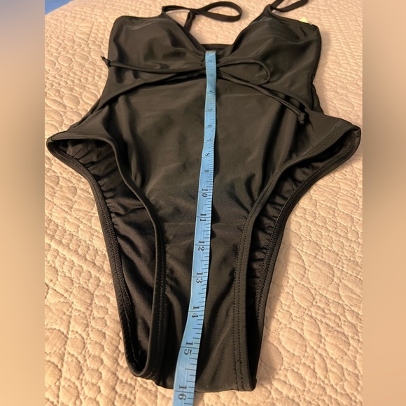 Aeropostale one piece switch - Picture 7 of 8